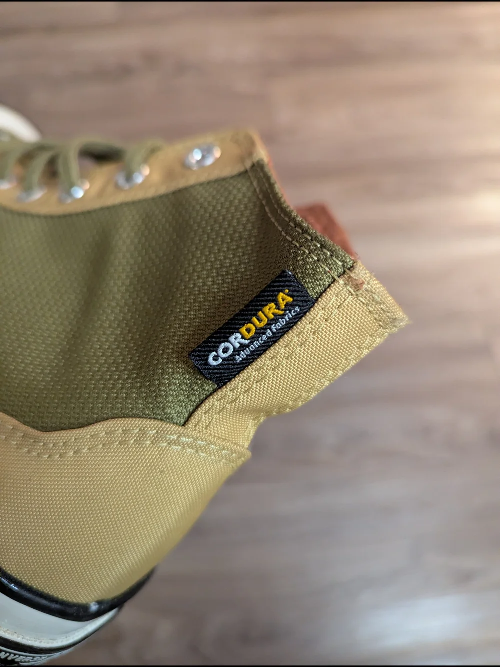 Converse Chuck Taylor 70 High Top in Olive Green / Tan Waterproof 7.5 - Picture 5 of 7